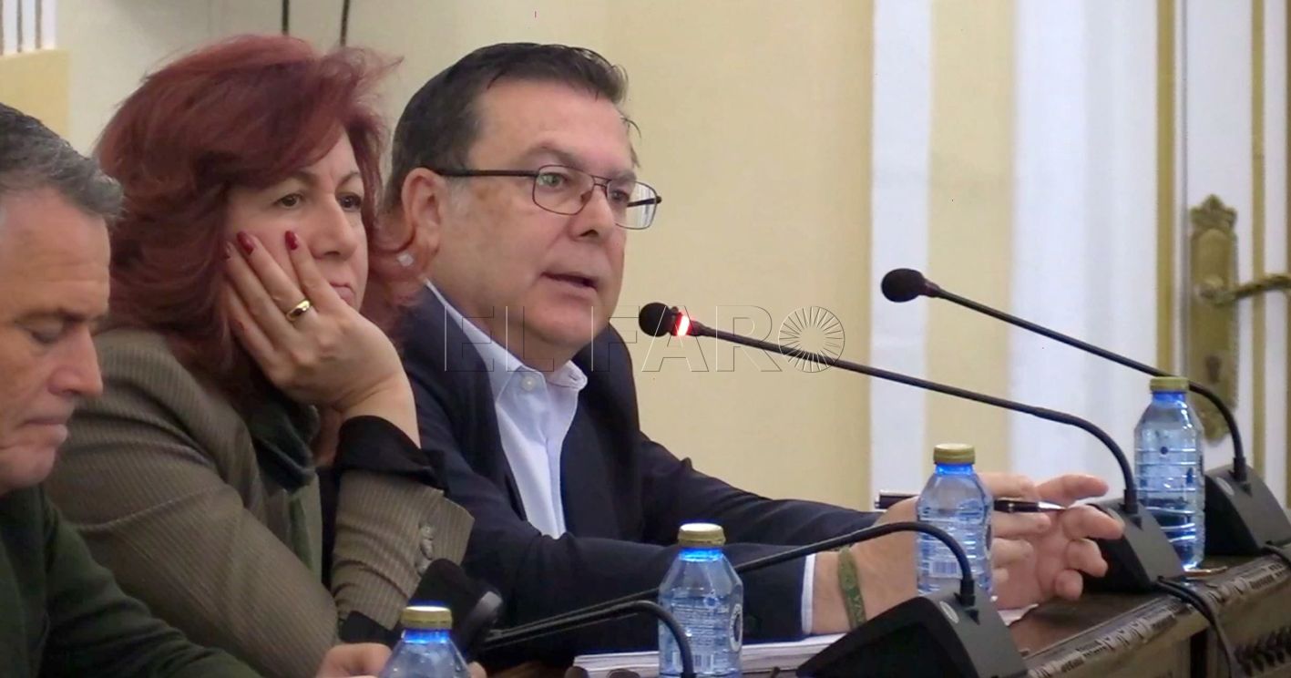 jose ronda recorte La oposición carga contra Ronda a cuenta del contrato de vigilancia de seguridad privada