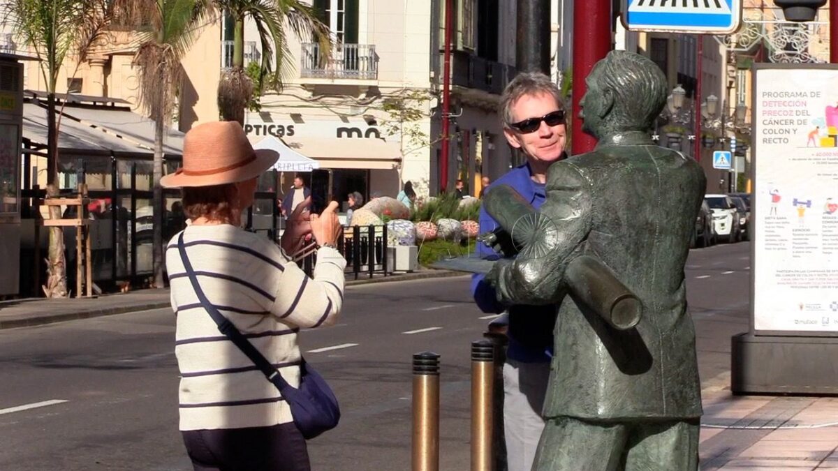 turistas foto e1740587426726 Unos 500 turistas arrancan la temporada de cruceros de 2025 en Melilla